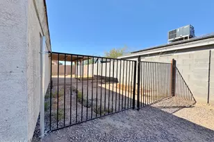 9069 W Oneida Dr, Arizona City, AZ 85123 - Photo 25