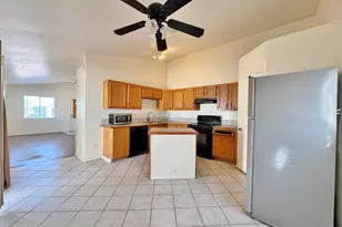 9069 W Oneida Dr, Arizona City, AZ 85123 - Photo 7