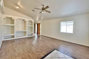 9069 W Oneida Dr, Arizona City, AZ 85123 - Photo 3