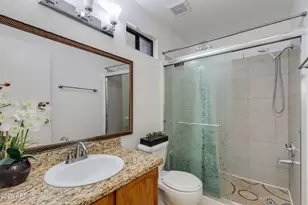 143 W Michelle Dr, Phoenix, AZ 85023 - Photo 13