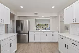 211 E Campo Desierto Rd, Tempe, AZ 85288 - Photo 9