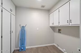 211 E Campo Desierto Rd, Tempe, AZ 85288 - Photo 15