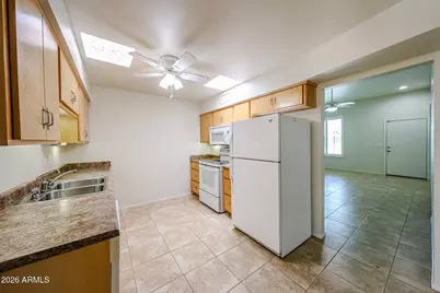 11141 W Cameo Drive, Sun City, AZ 85351 - Photo 9