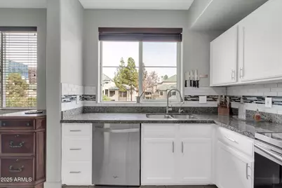 706 E Washington Street #204, Phoenix, AZ 85034 - Photo 15