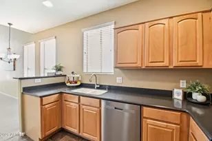 42424 N Gavilan Peak Pkwy, Anthem, AZ 85086 - Photo 9