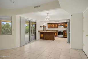 10505 W Cameo Dr, Sun City, AZ 85351 - Photo 9