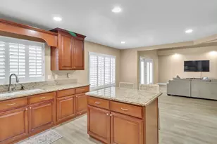 3347 E Rockwood Dr, Phoenix, AZ 85050 - Photo 9