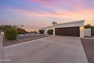 2043 E Vaughn St, Tempe, AZ 85283 - Photo 31