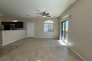 2725 E Mine Creek Rd, Phoenix, AZ 85024 - Photo 5