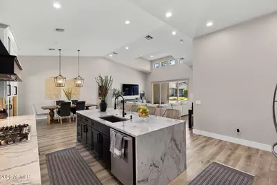 3927 N 13th Place, Phoenix, AZ 85014 - Photo 15