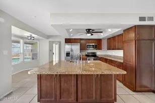 4034 W Anderson Dr, Glendale, AZ 85308 - Photo 9