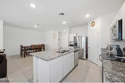 2022 E New Bonnet Lane, San Tan Valley, AZ 85140 - Photo 7