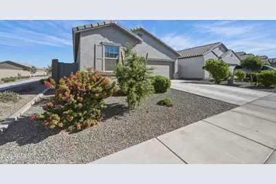 2022 E New Bonnet Lane, San Tan Valley, AZ 85140 - Photo 3