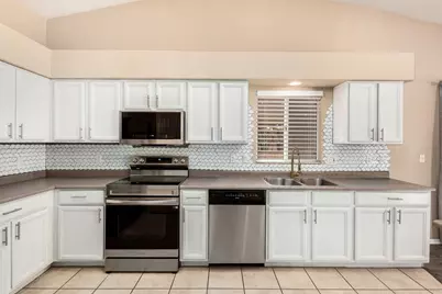 2412 E Wescott Drive, Phoenix, AZ 85050 - Photo 11