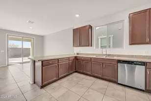 40525 W Helen Ct, Maricopa, AZ 85138 - Photo 13