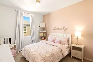 1918 W Lariat Ln, Phoenix, AZ 85085 - Photo 27