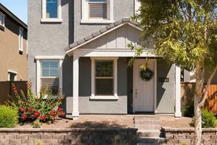 1918 W Lariat Ln, Phoenix, AZ 85085 - Photo 3