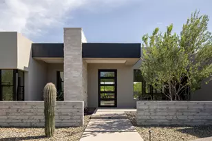 8513 N 48th Pl, Paradise Valley, AZ 85253 - Photo 3