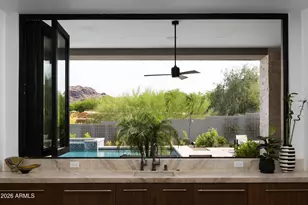 8513 N 48th Pl, Paradise Valley, AZ 85253 - Photo 13