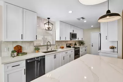 7331 W Windrose Drive, Peoria, AZ 85381 - Photo 5