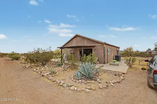 25408 W Adamanda Dr, Morristown, AZ 85342 - Photo 9