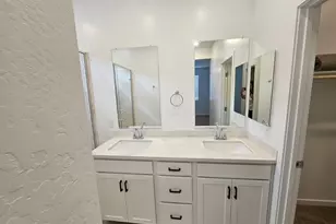 548 W Fremont Pass, Apache Junction, AZ 85120 - Photo 11