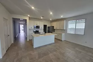 548 W Fremont Pass, Apache Junction, AZ 85120 - Photo 3