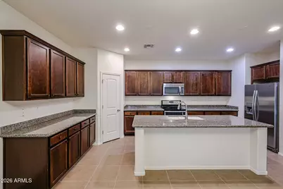 12119 W Rowel Road, Peoria, AZ 85383 - Photo 11