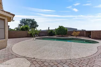 16679 W Saguaro Lane, Surprise, AZ 85388 - Photo 41