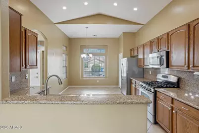 16679 W Saguaro Lane, Surprise, AZ 85388 - Photo 25