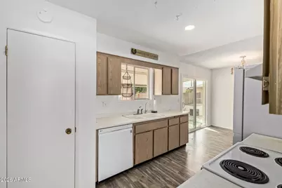 10506 W Sierra Dawn Drive, Sun City, AZ 85351 - Photo 13