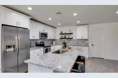 5735 S 12th Lane, Phoenix, AZ 85041 - Photo 3