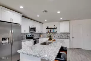 5735 S 12th Ln, Phoenix, AZ 85041 - Photo 3