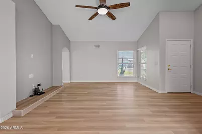 8708 W Golden Lane, Peoria, AZ 85345 - Photo 5