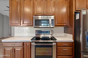 8708 W Golden Ln, Peoria, AZ 85345 - Photo 9