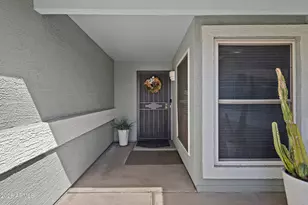 8708 W Golden Ln, Peoria, AZ 85345 - Photo 3