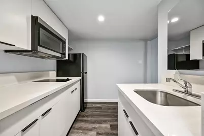 3025 N 32nd Street #Apt 43, Phoenix, AZ 85018 - Photo 9