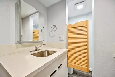 3025 N 32nd Street #Apt 43, Phoenix, AZ 85018 - Photo 11