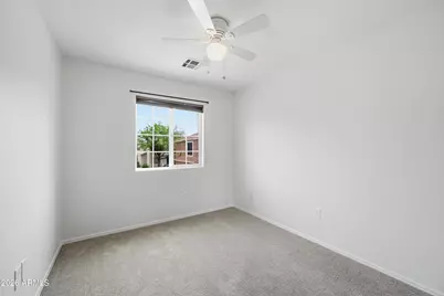 21862 N 40th Place, Phoenix, AZ 85050 - Photo 17