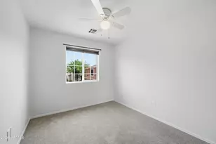 21862 N 40th Pl, Phoenix, AZ 85050 - Photo 17