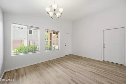 21862 N 40th Place, Phoenix, AZ 85050 - Photo 3