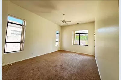 4906 E Hamblin Drive, Phoenix, AZ 85054 - Photo 9