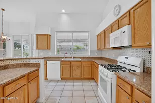 2078 N 132nd Dr, Goodyear, AZ 85395 - Photo 5