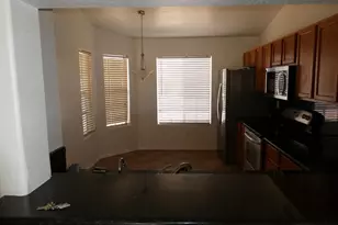 8553 W Sierra Vista Dr, Glendale, AZ 85305 - Photo 3