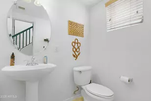 1802 E Donner Dr, Phoenix, AZ 85042 - Photo 9