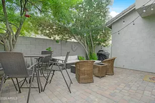 1802 E Donner Dr, Phoenix, AZ 85042 - Photo 35
