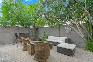 1802 E Donner Dr, Phoenix, AZ 85042 - Photo 35