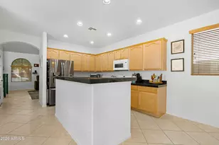 1802 E Donner Dr, Phoenix, AZ 85042 - Photo 11