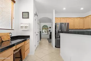 1802 E Donner Dr, Phoenix, AZ 85042 - Photo 15
