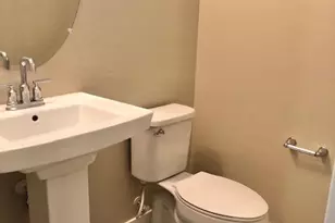 831 W Baylor Ln, Chandler, AZ 85225 - Photo 9